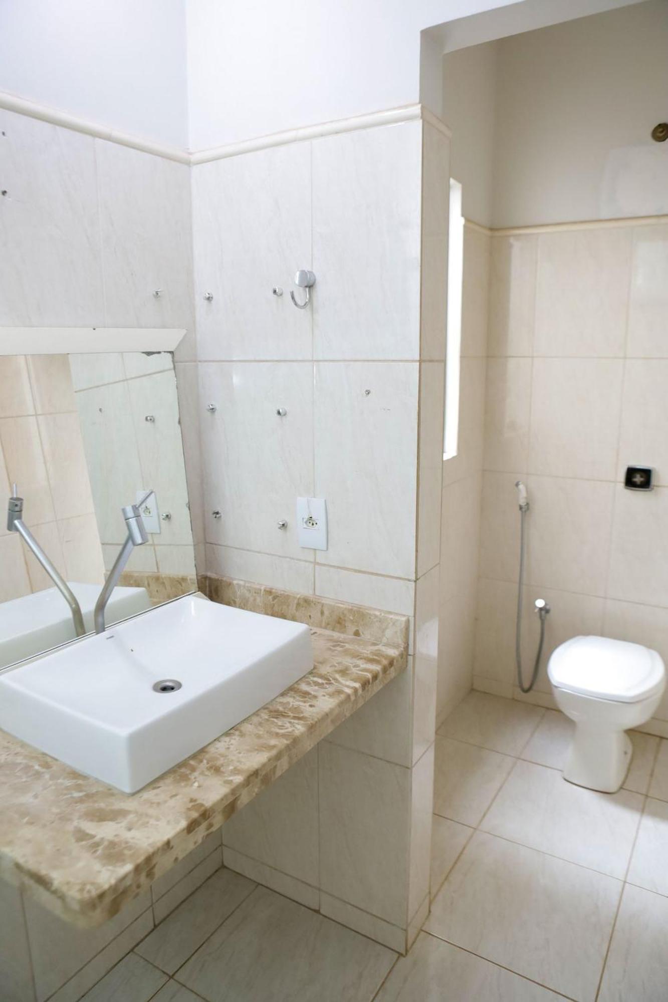 Hotel Pousada Dos Bosques - Refugio Urbano Cuiabá Extérieur photo